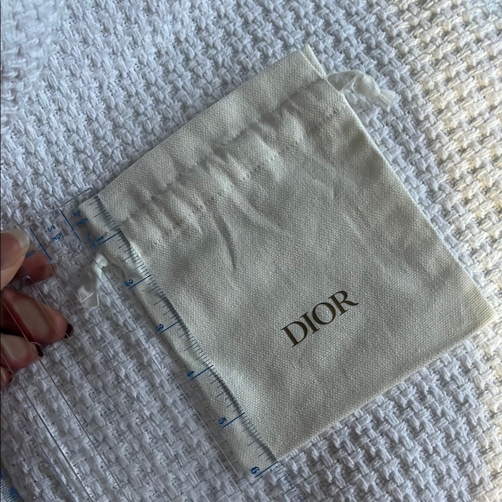 Dior Cream Drawstring Pouch with Gold Logo - Picture 5 of 5